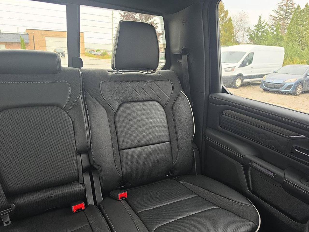 2027 RAM 1500 Limited NIGHT EDITION| PANO ROOF| TRAILER TOW GROUP| 4X4| 5.7L HEMI|BED UTILITY GROUP| Photo