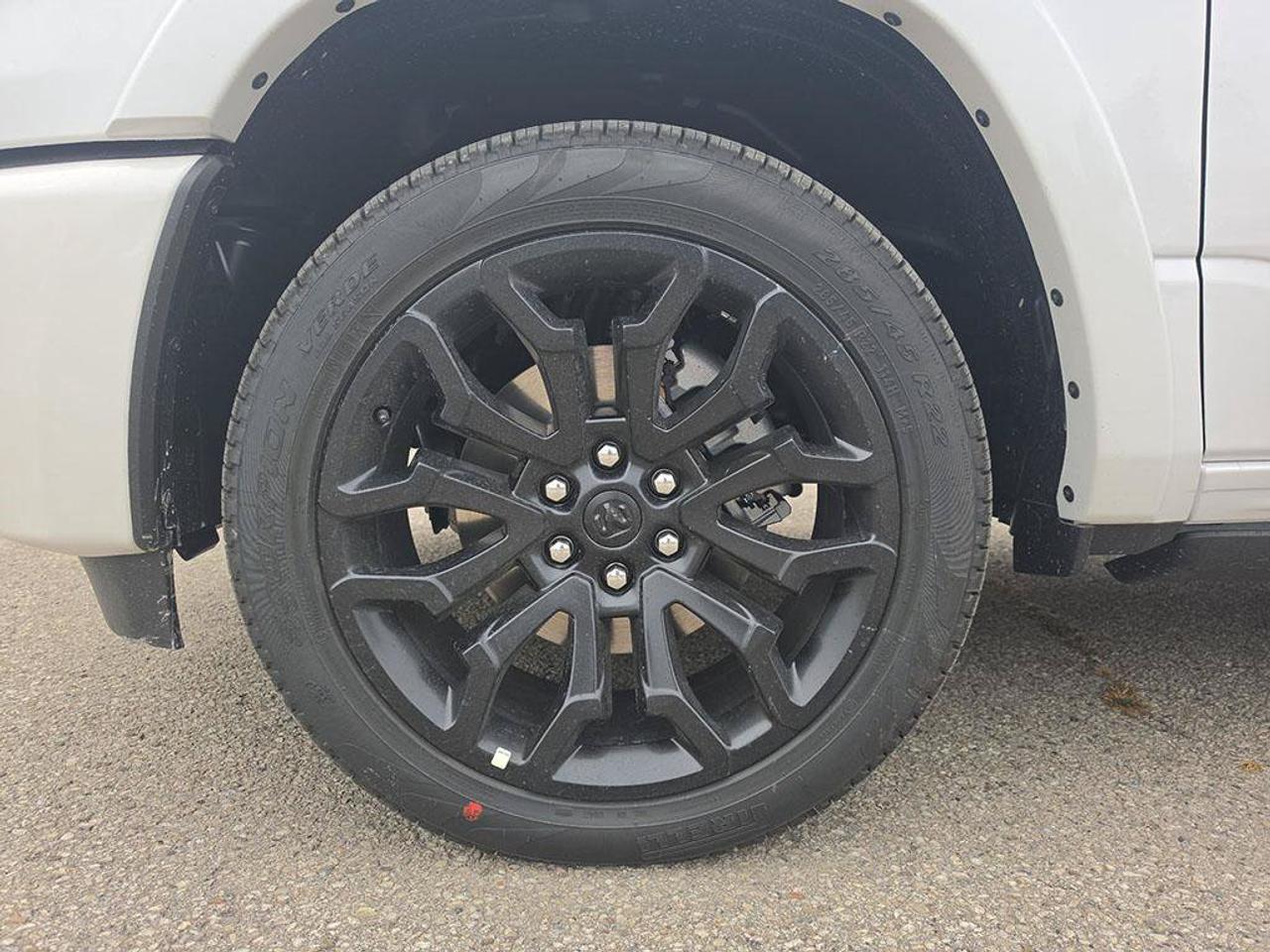2027 RAM 1500 Limited NIGHT EDITION| PANO ROOF| TRAILER TOW GROUP| 4X4| 5.7L HEMI|BED UTILITY GROUP| Photo