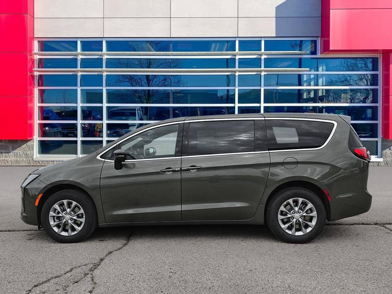 2027 Chrysler Pacifica Select | V6 | Leather Seats |Remote start | Photo