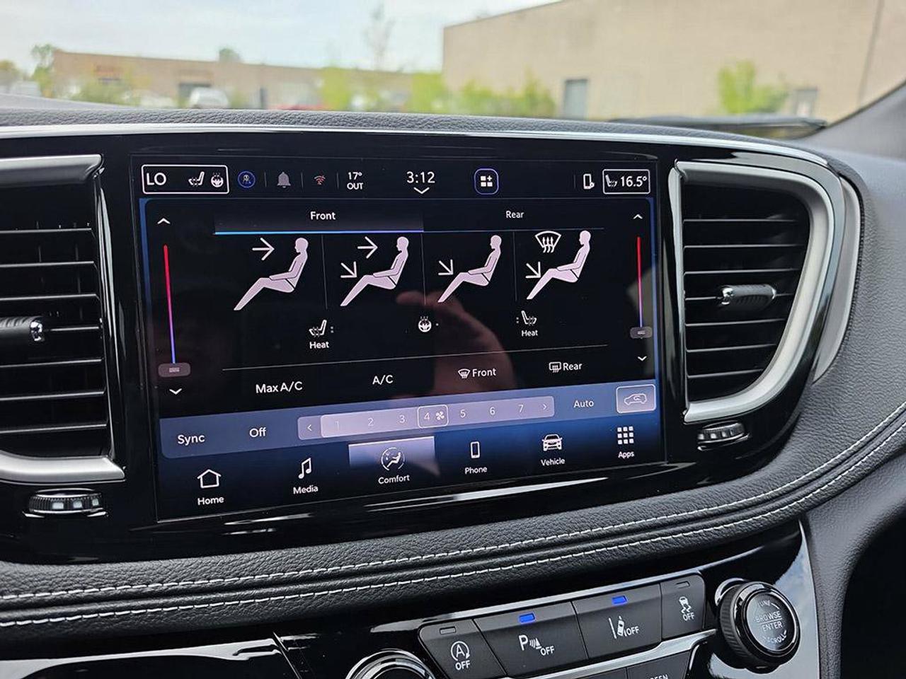 2027 Chrysler Pacifica Select | V6 | Leather Seats |Remote start | Photo