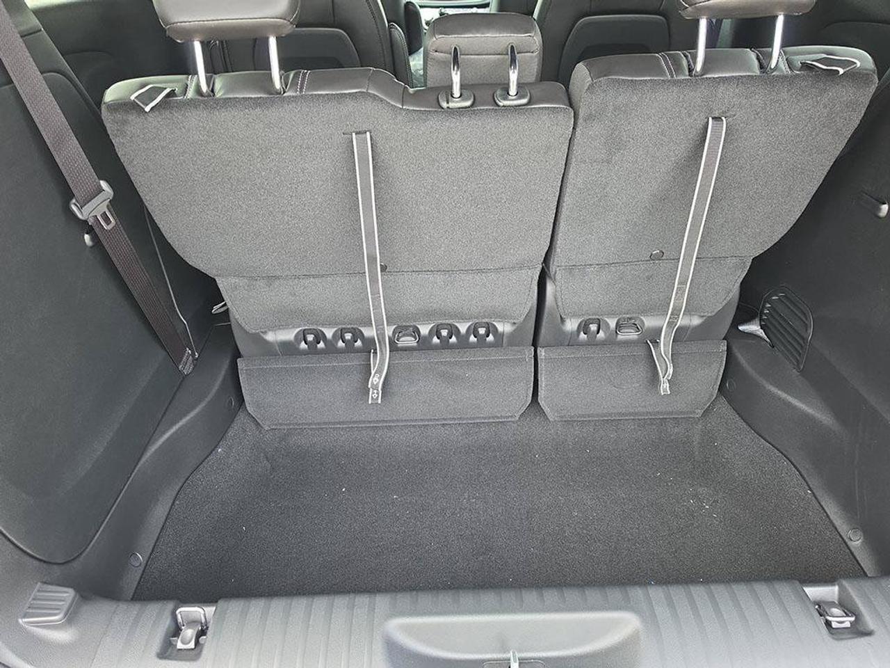 2027 Chrysler Pacifica Select | V6 | Leather Seats |Remote start | Photo
