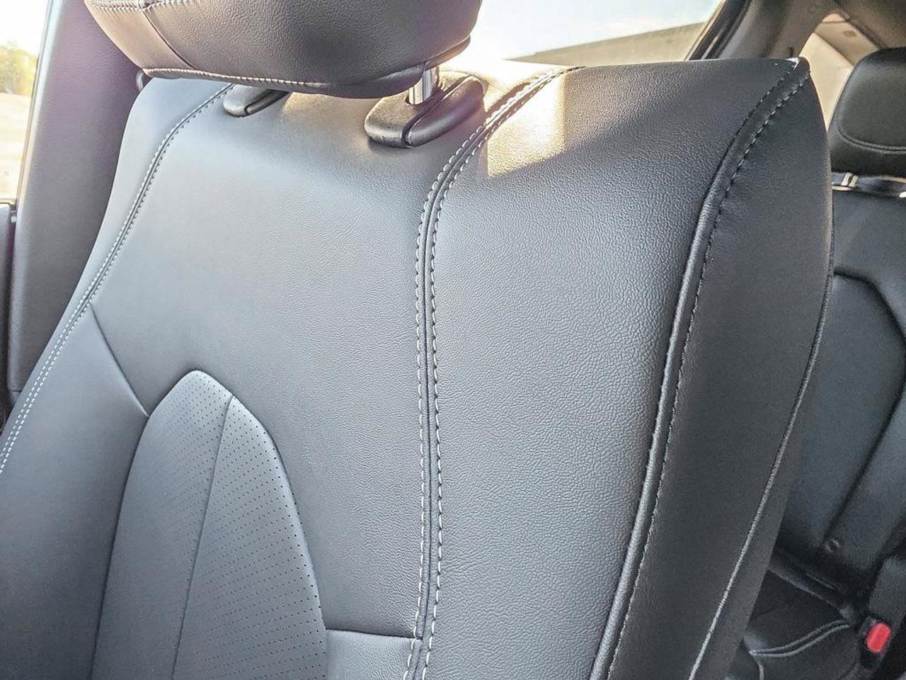 2027 Chrysler Grand Caravan SXT/POWER SLIDDING DOORS/ REMOTE START/HEATED SEATS AND STEERING WHEEL/ Photo