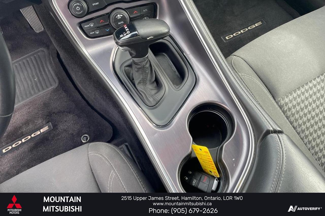 2017 Dodge Challenger SXT Photo