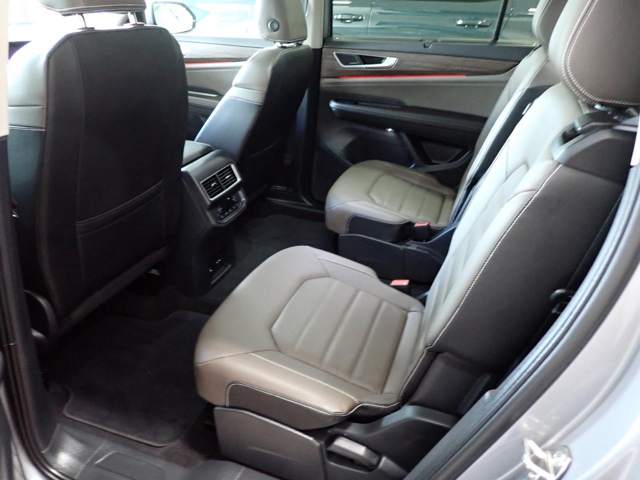 2026 Volkswagen Atlas Highline 4WD 6 PASS LEATHER NAVI SUNROOF Photo