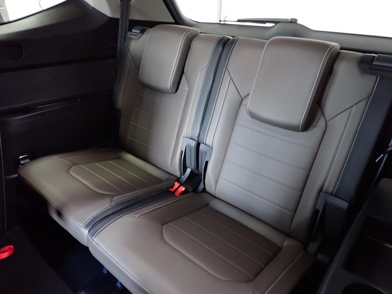 2026 Volkswagen Atlas Highline 4WD 6 PASS LEATHER NAVI SUNROOF Photo
