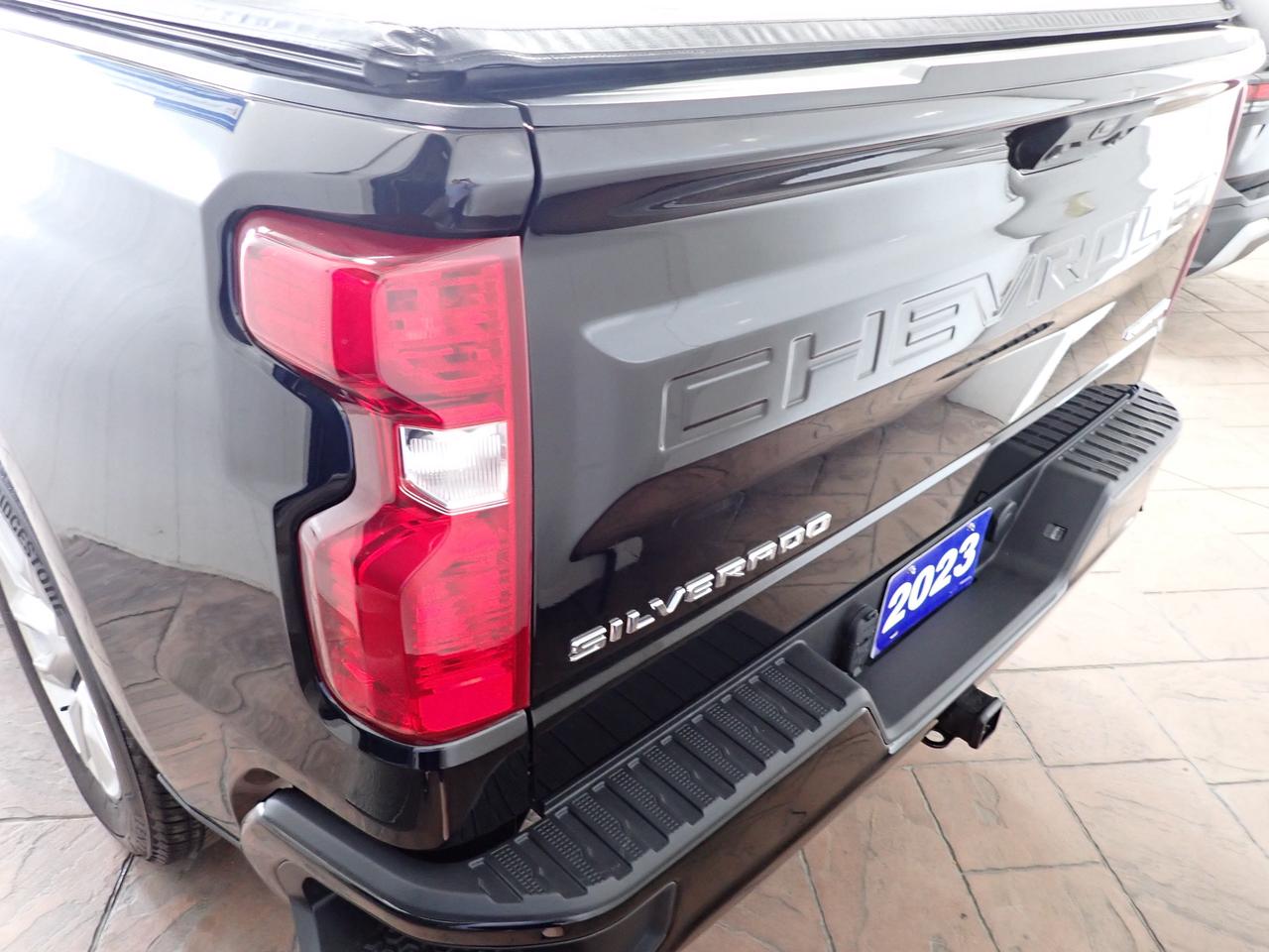 2023 Chevrolet Silverado 1500 Custom 4WD CREW CAB 6.5 BOX Photo
