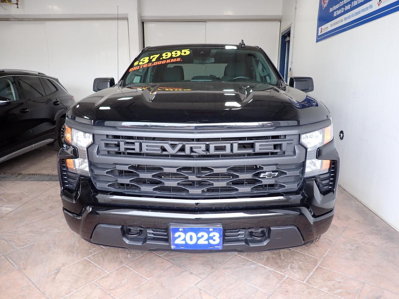 2023 Chevrolet Silverado 1500 Custom 4WD CREW CAB 6.5 BOX Photo