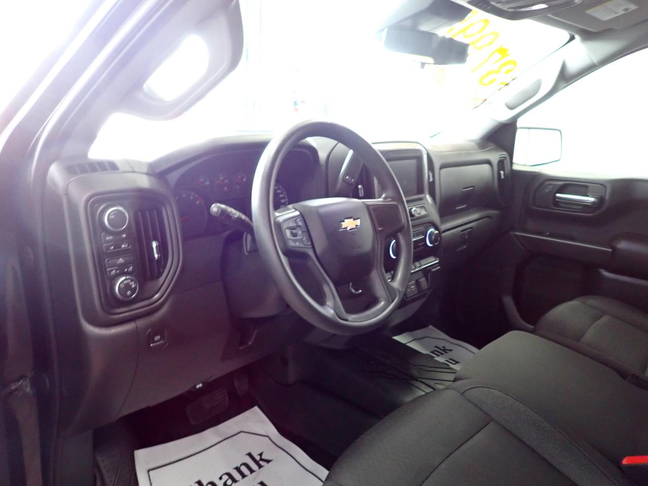 2023 Chevrolet Silverado 1500 Custom 4WD CREW CAB 6.5 BOX Photo