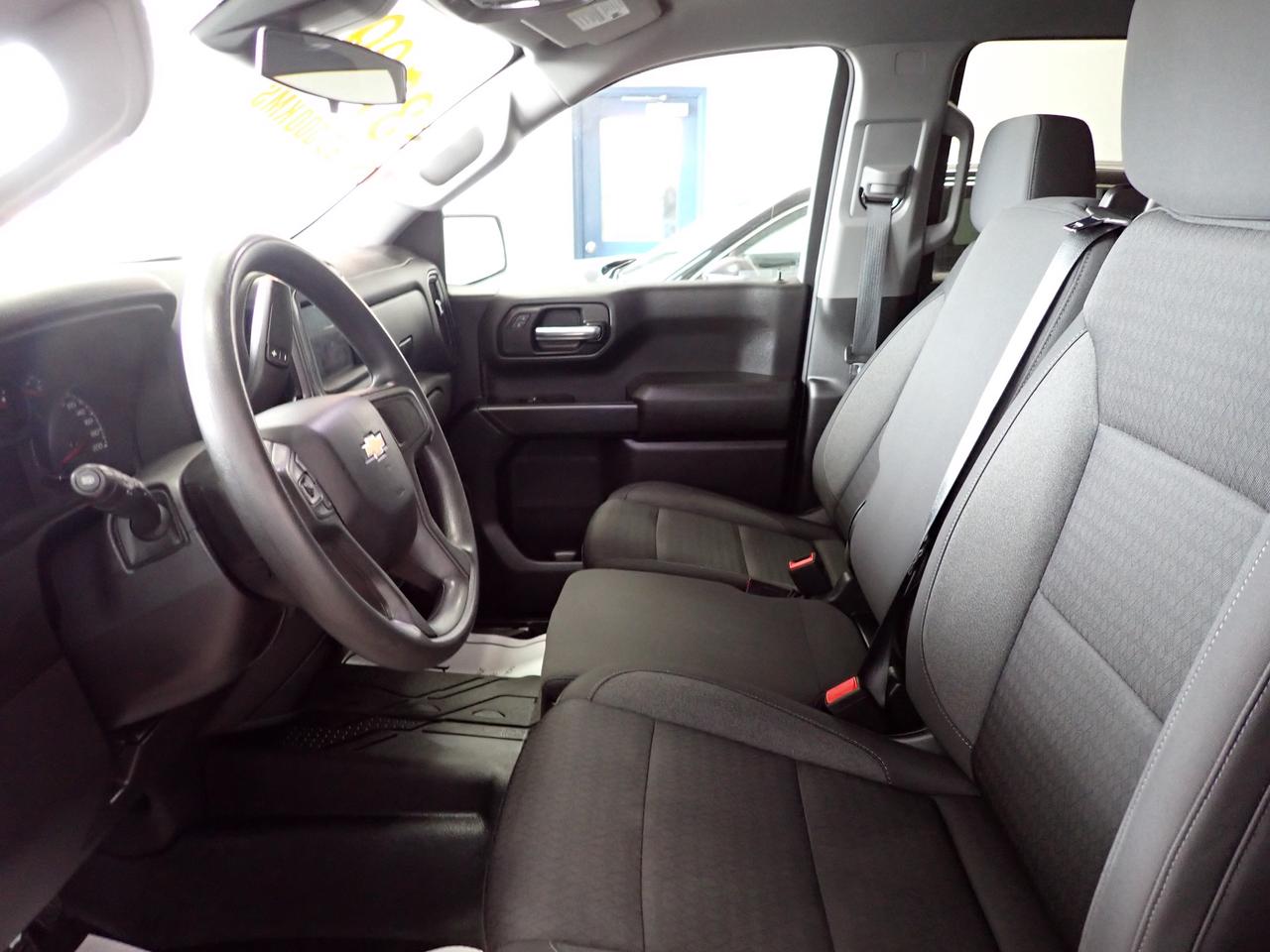 2023 Chevrolet Silverado 1500 Custom 4WD CREW CAB 6.5 BOX Photo