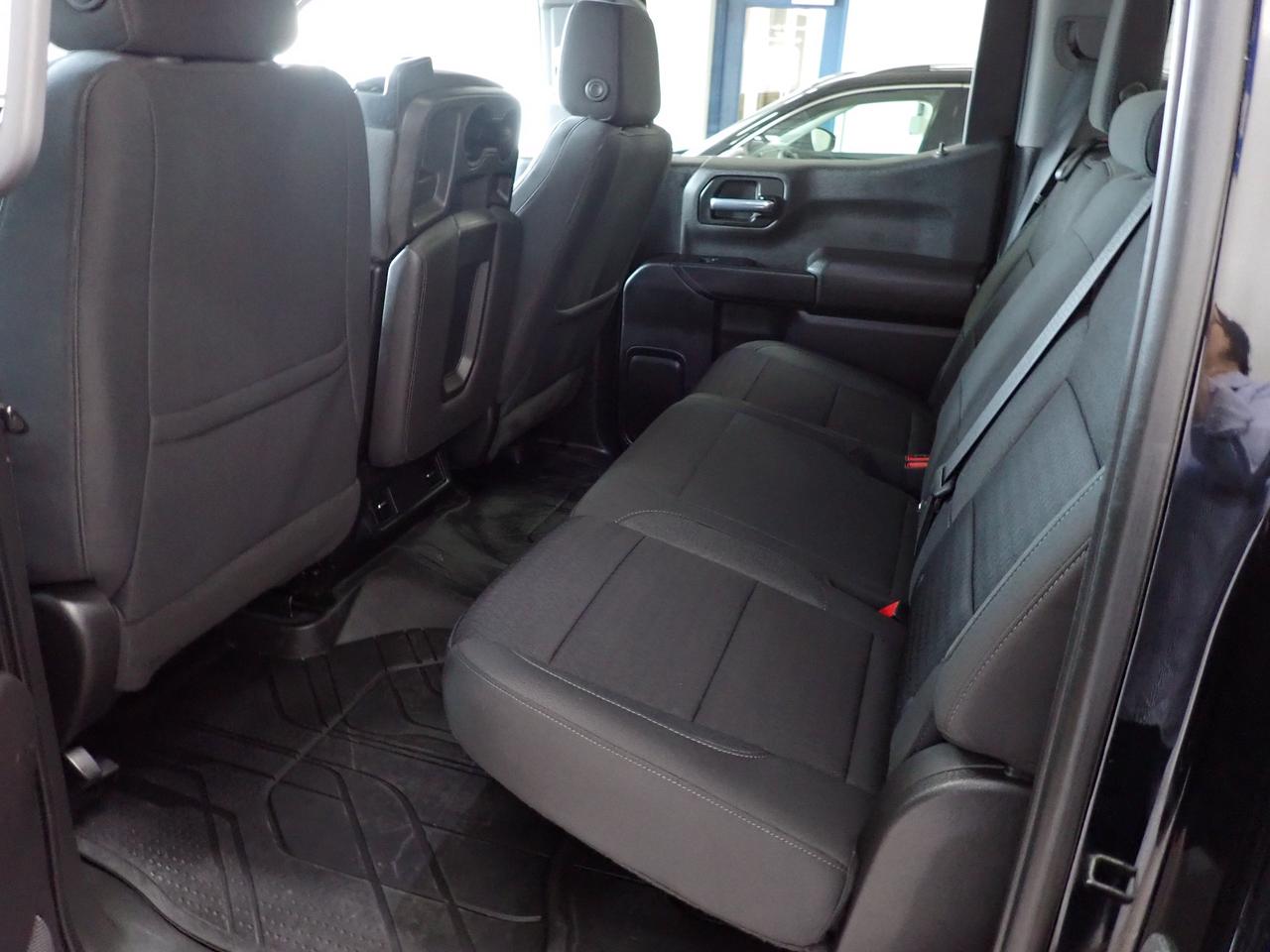 2023 Chevrolet Silverado 1500 Custom 4WD CREW CAB 6.5 BOX Photo