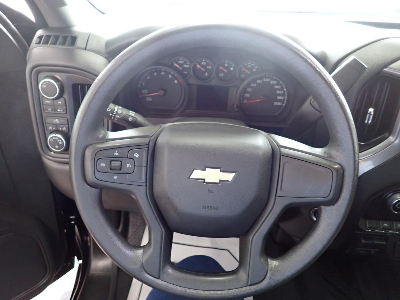 2023 Chevrolet Silverado 1500 Custom 4WD CREW CAB 6.5 BOX Photo