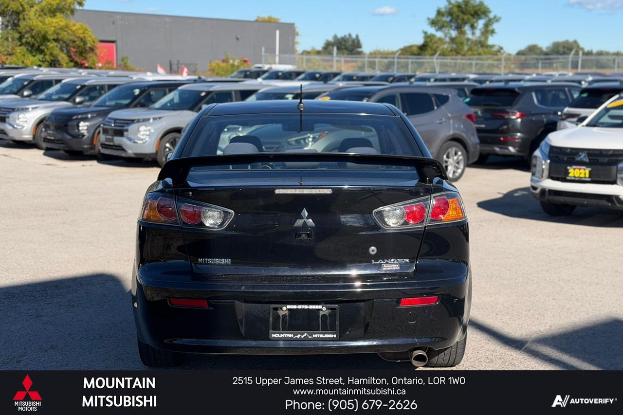 2017 Mitsubishi Lancer Se Black Edition Photo