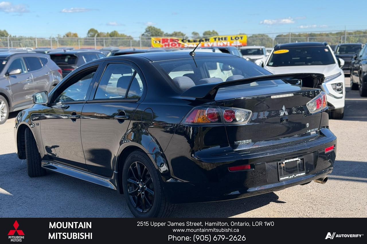2017 Mitsubishi Lancer Se Black Edition Photo