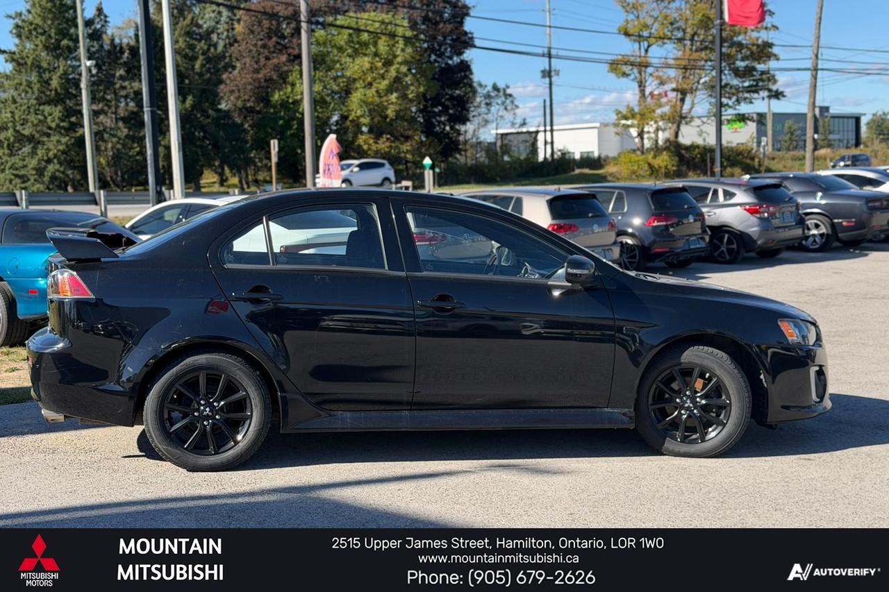 2017 Mitsubishi Lancer Se Black Edition Photo
