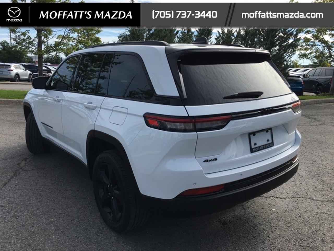 2022 Jeep Grand Cherokee Altitude Photo