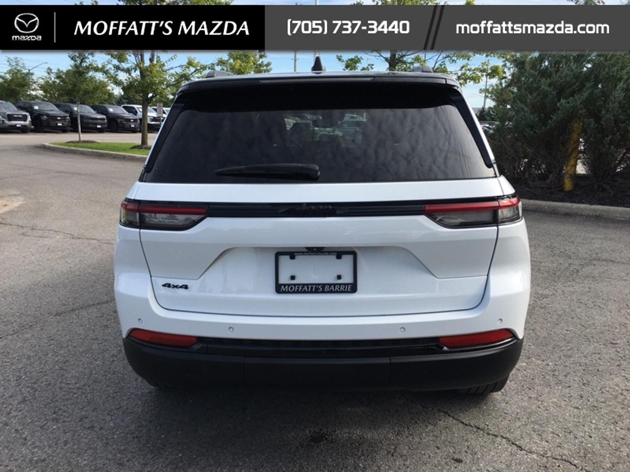 2022 Jeep Grand Cherokee Altitude Photo