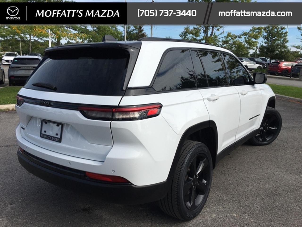 2022 Jeep Grand Cherokee Altitude Photo