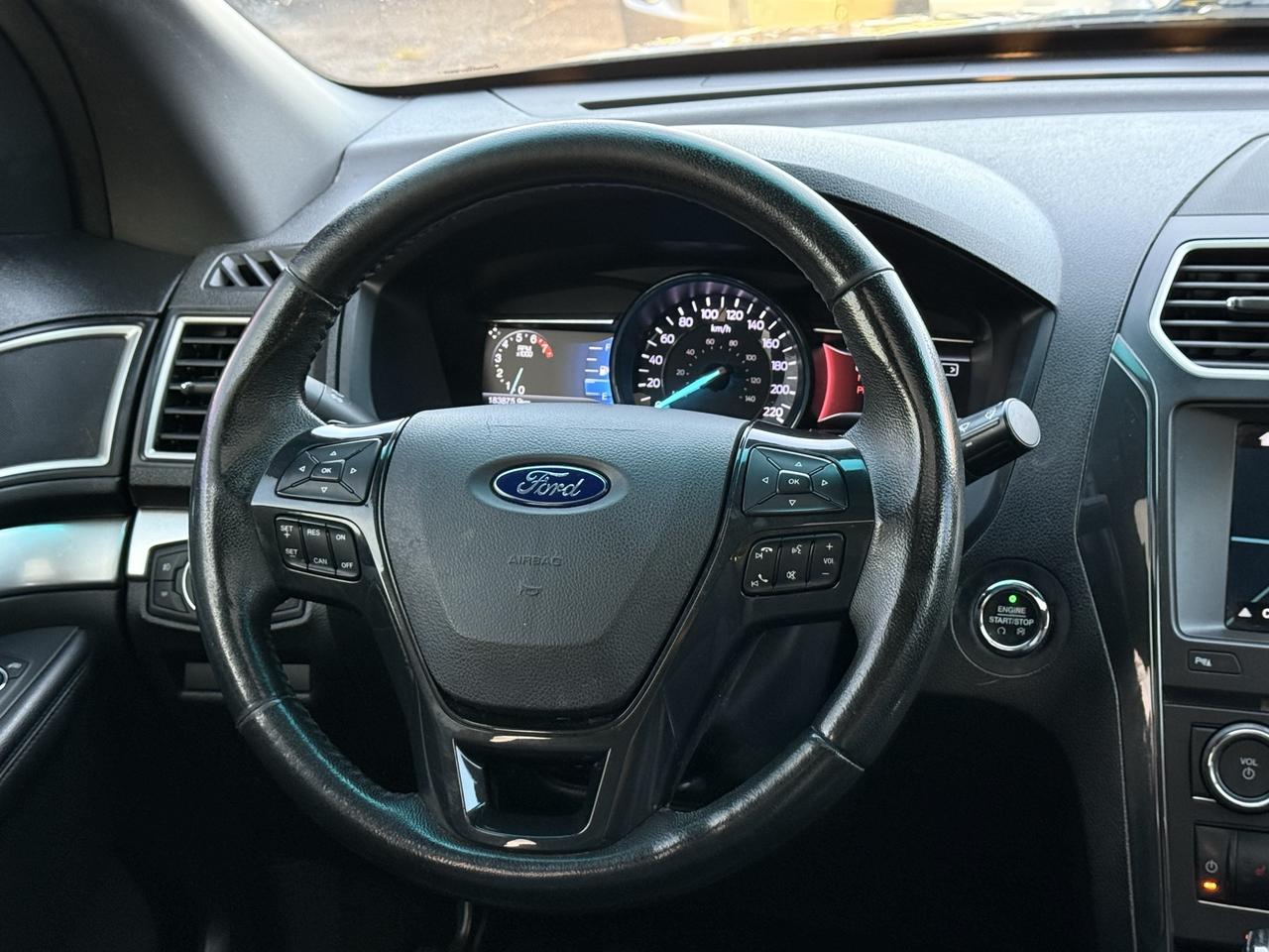 2017 Ford Explorer 4WD 4dr XLT Photo