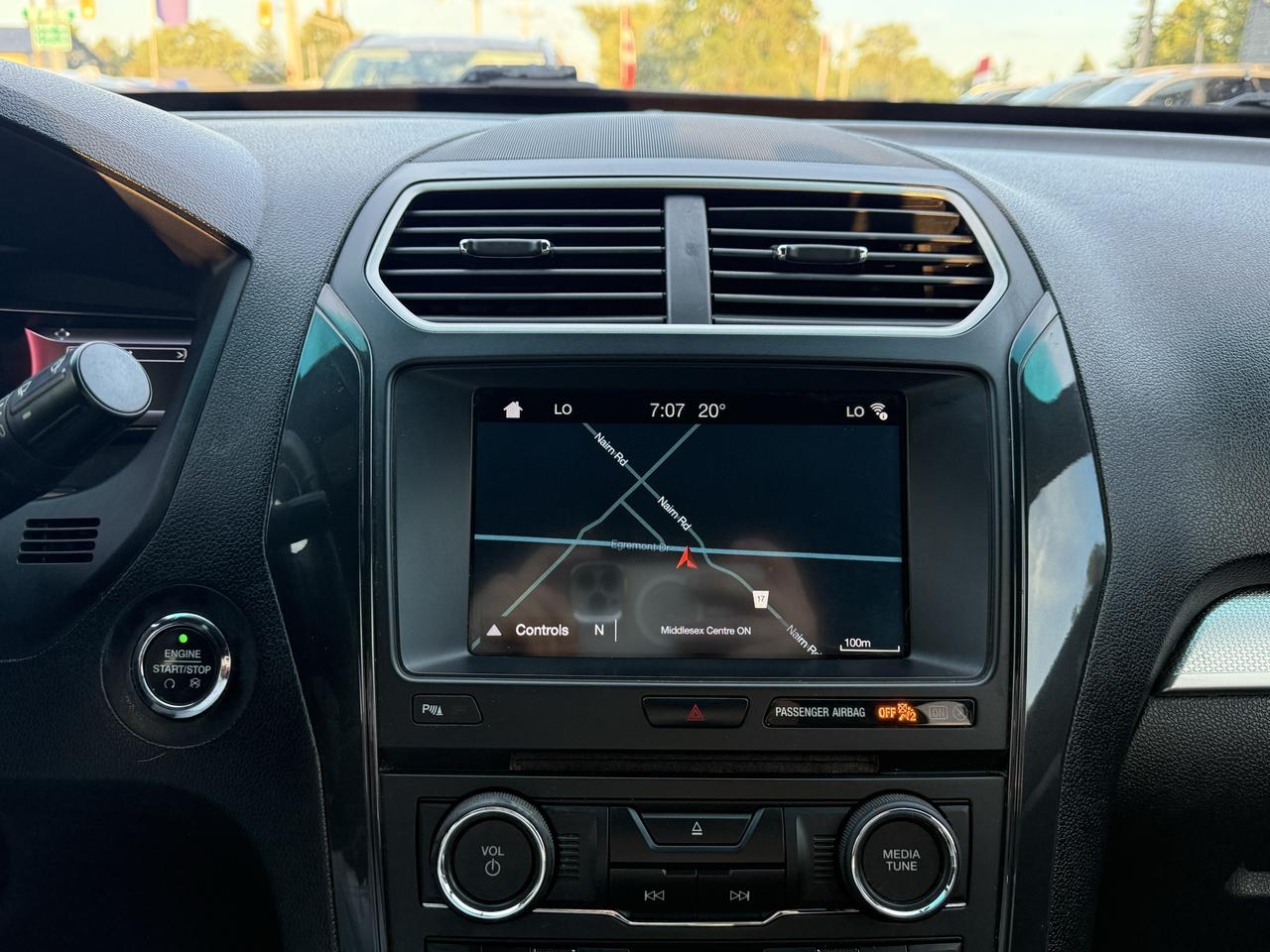 2017 Ford Explorer 4WD 4dr XLT Photo