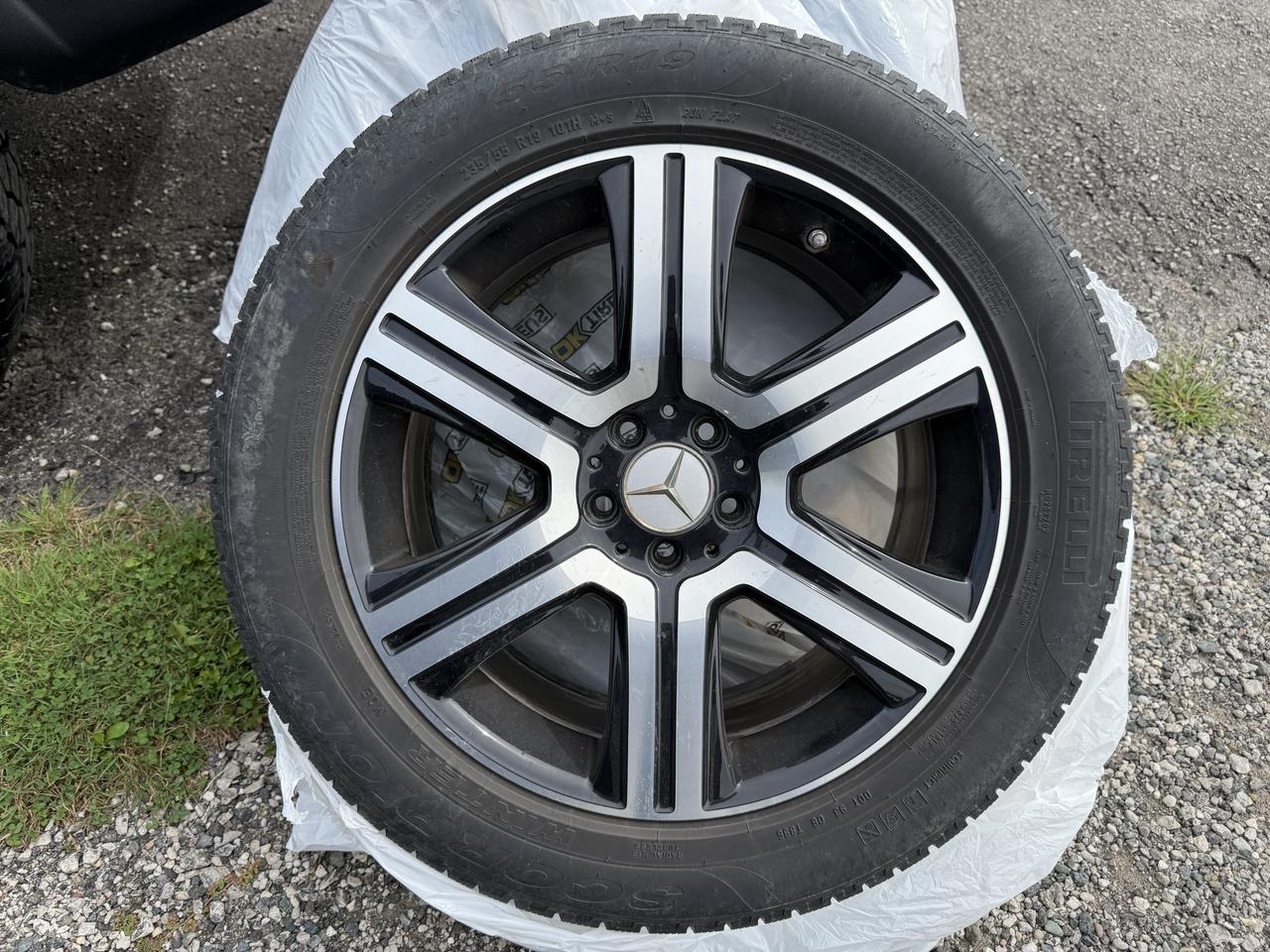 2019 Mercedes-Benz GLC-Class GLC 300 Photo