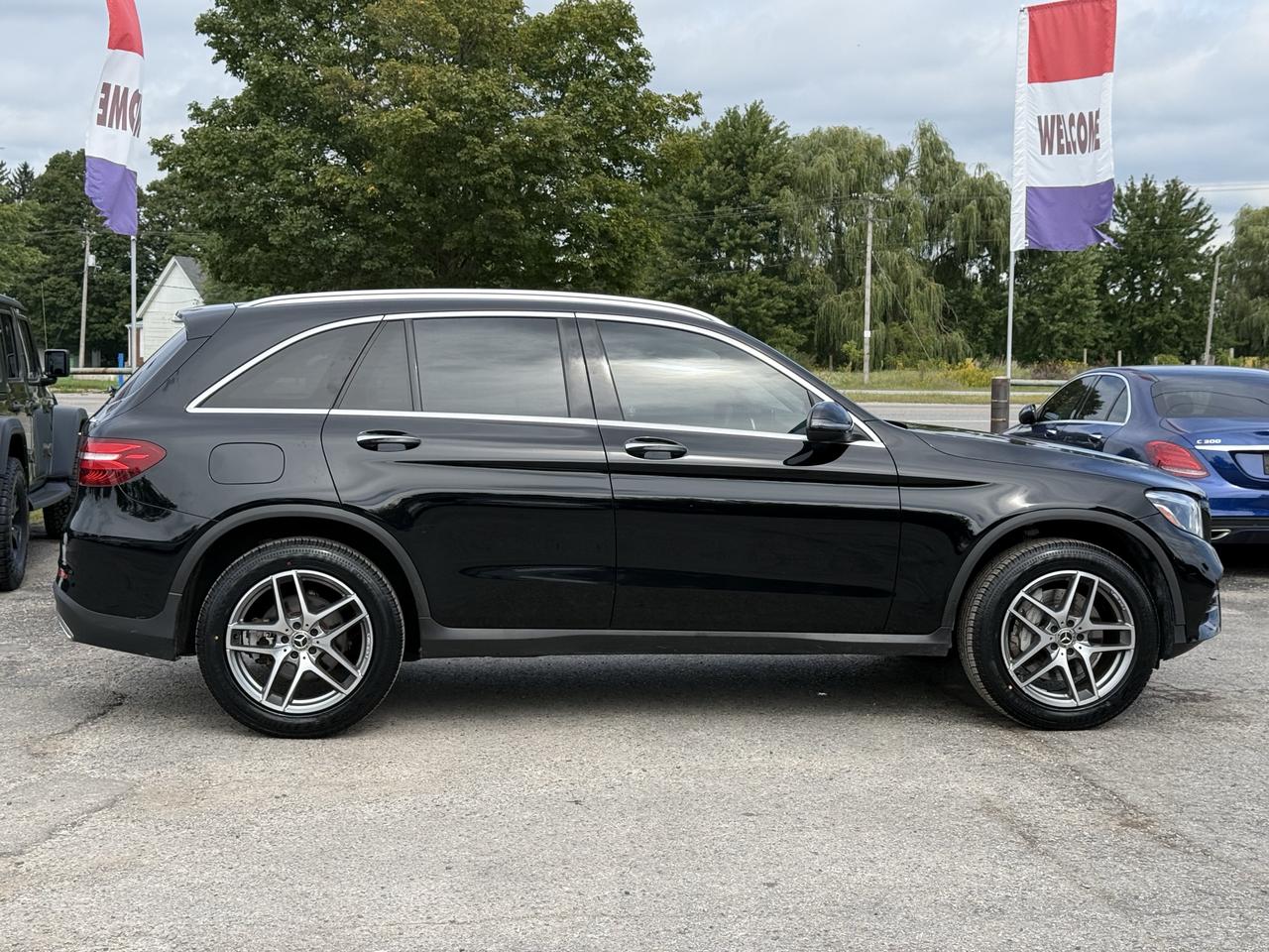 2019 Mercedes-Benz GLC-Class GLC 300 Photo1