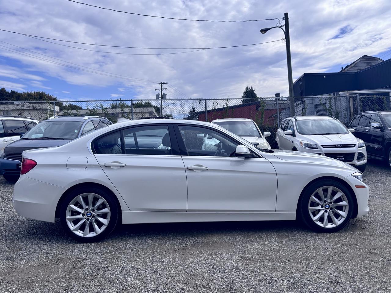 2014 BMW 3 Series FINANCING AVAILABLE Photo4