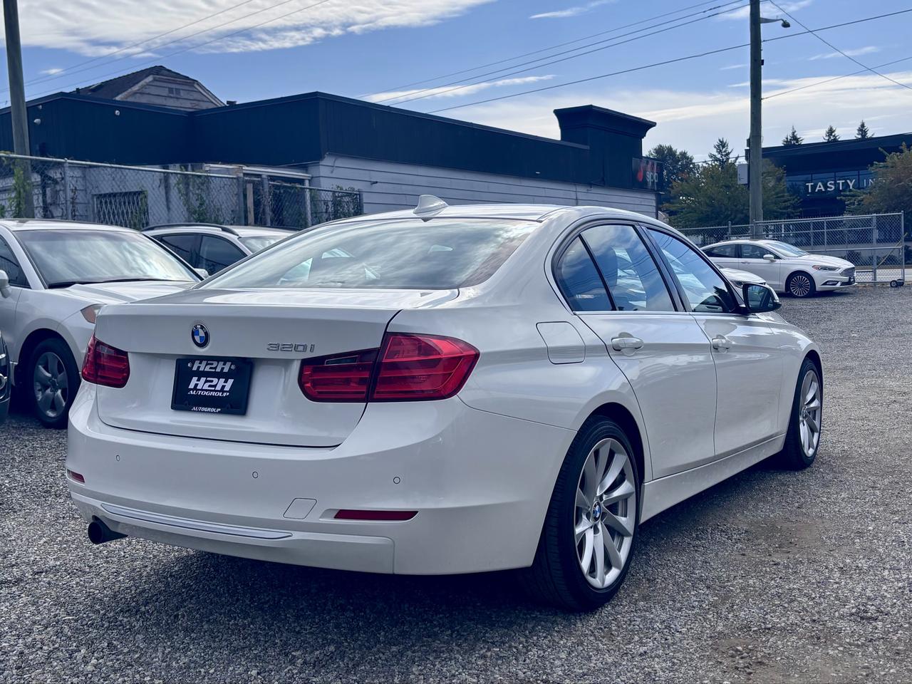 2014 BMW 3 Series FINANCING AVAILABLE Photo5