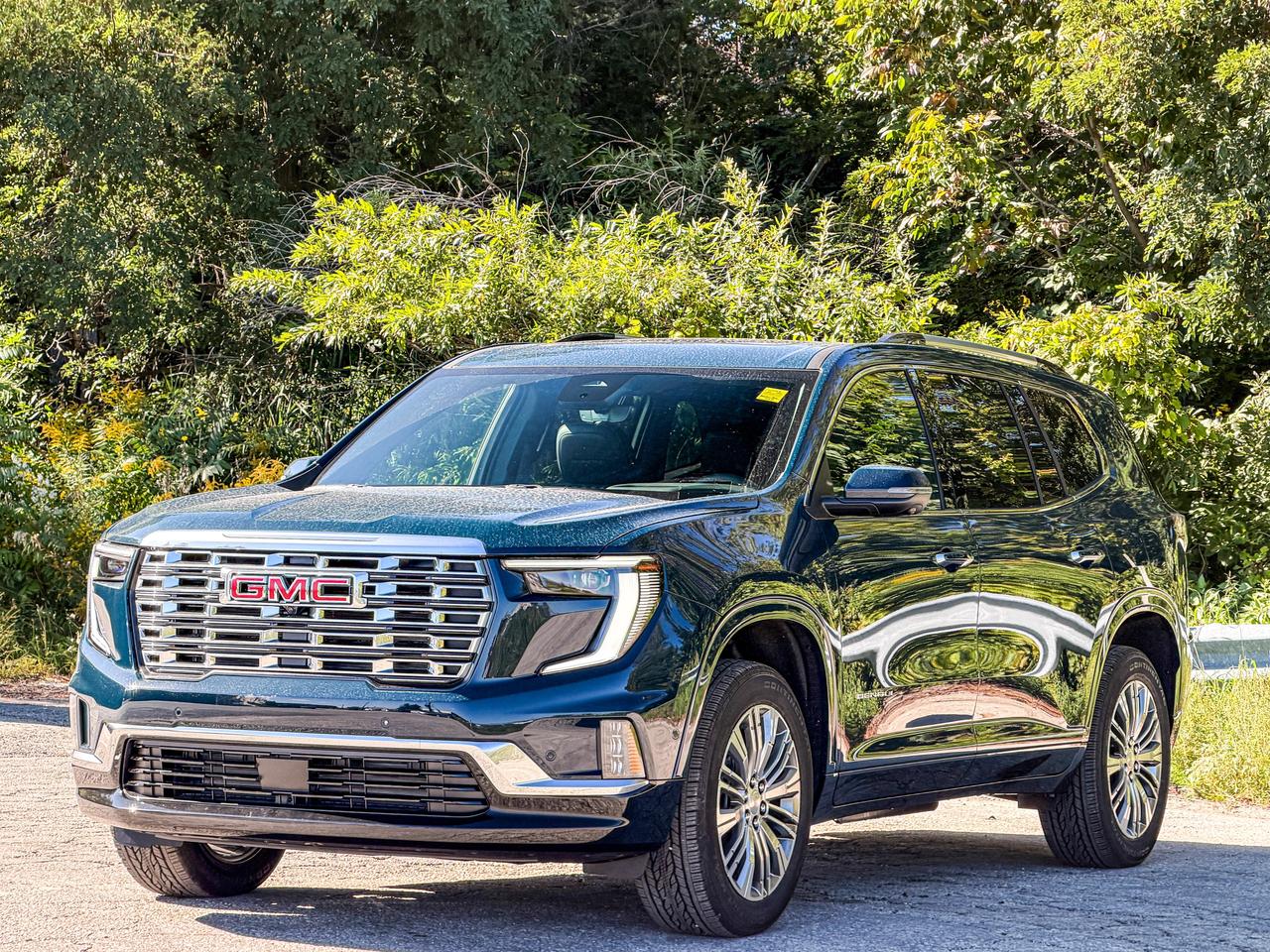 2027 GMC Acadia Denali Photo