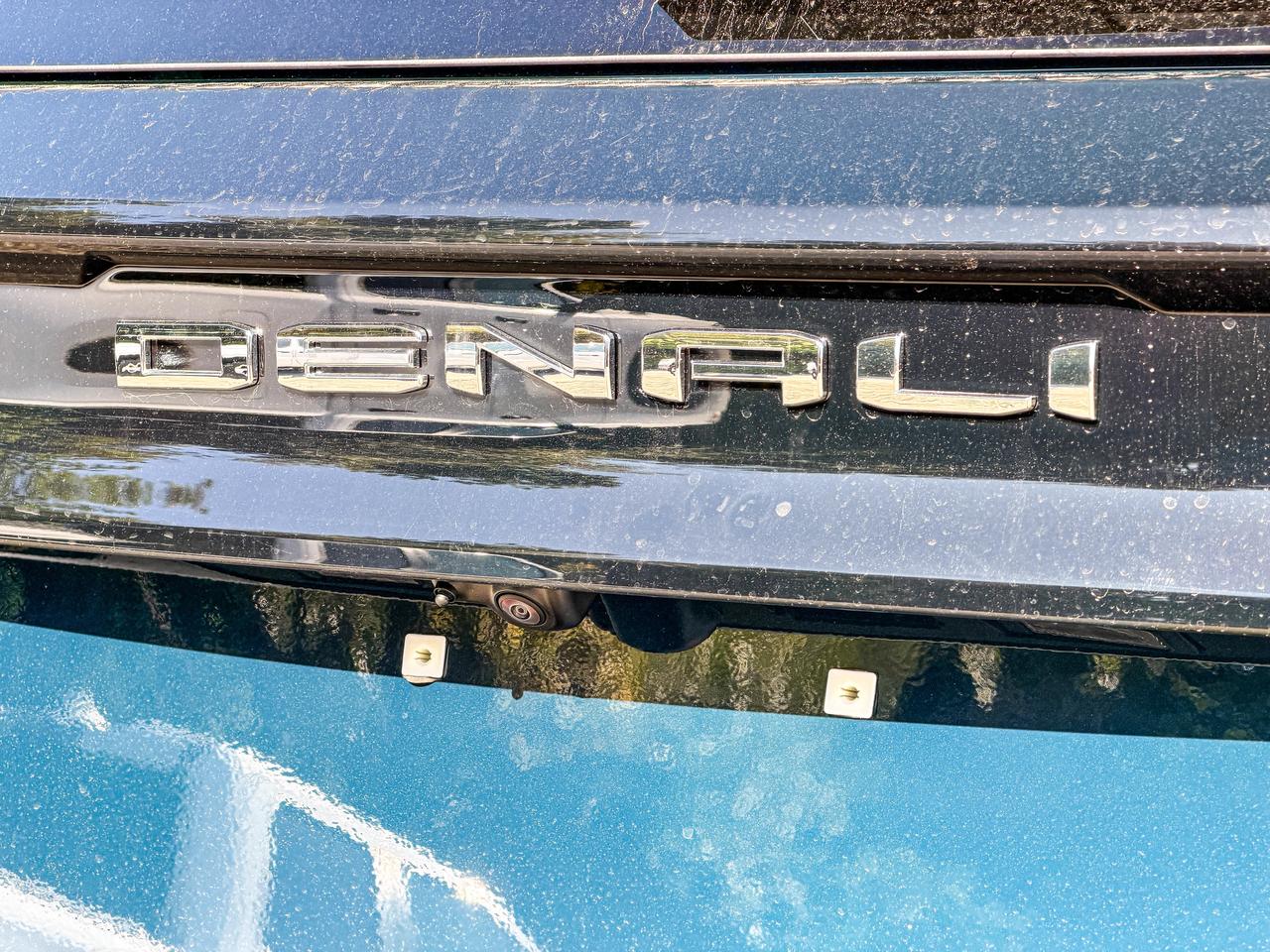 2027 GMC Acadia Denali Photo