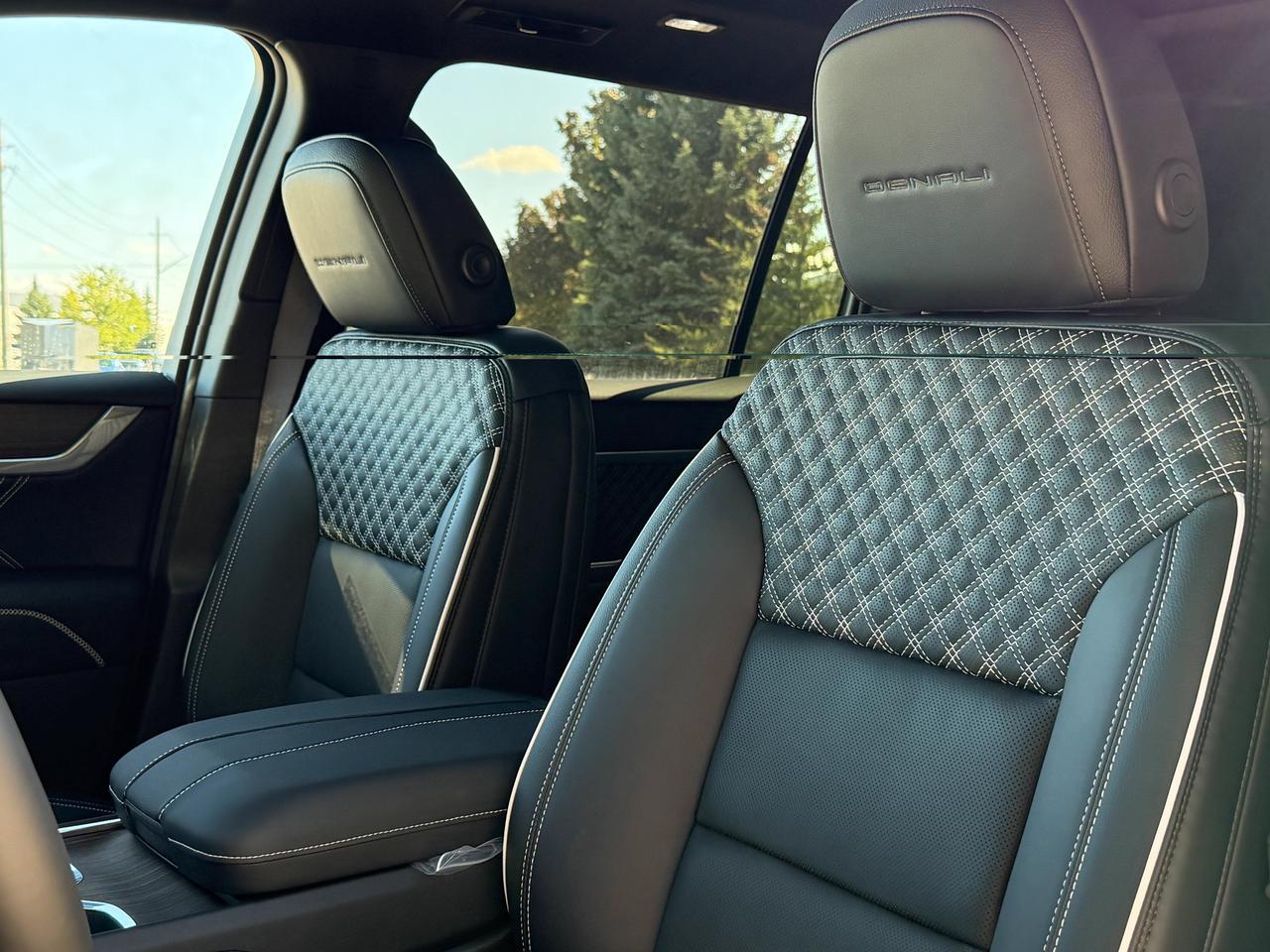 2027 GMC Acadia Denali Photo