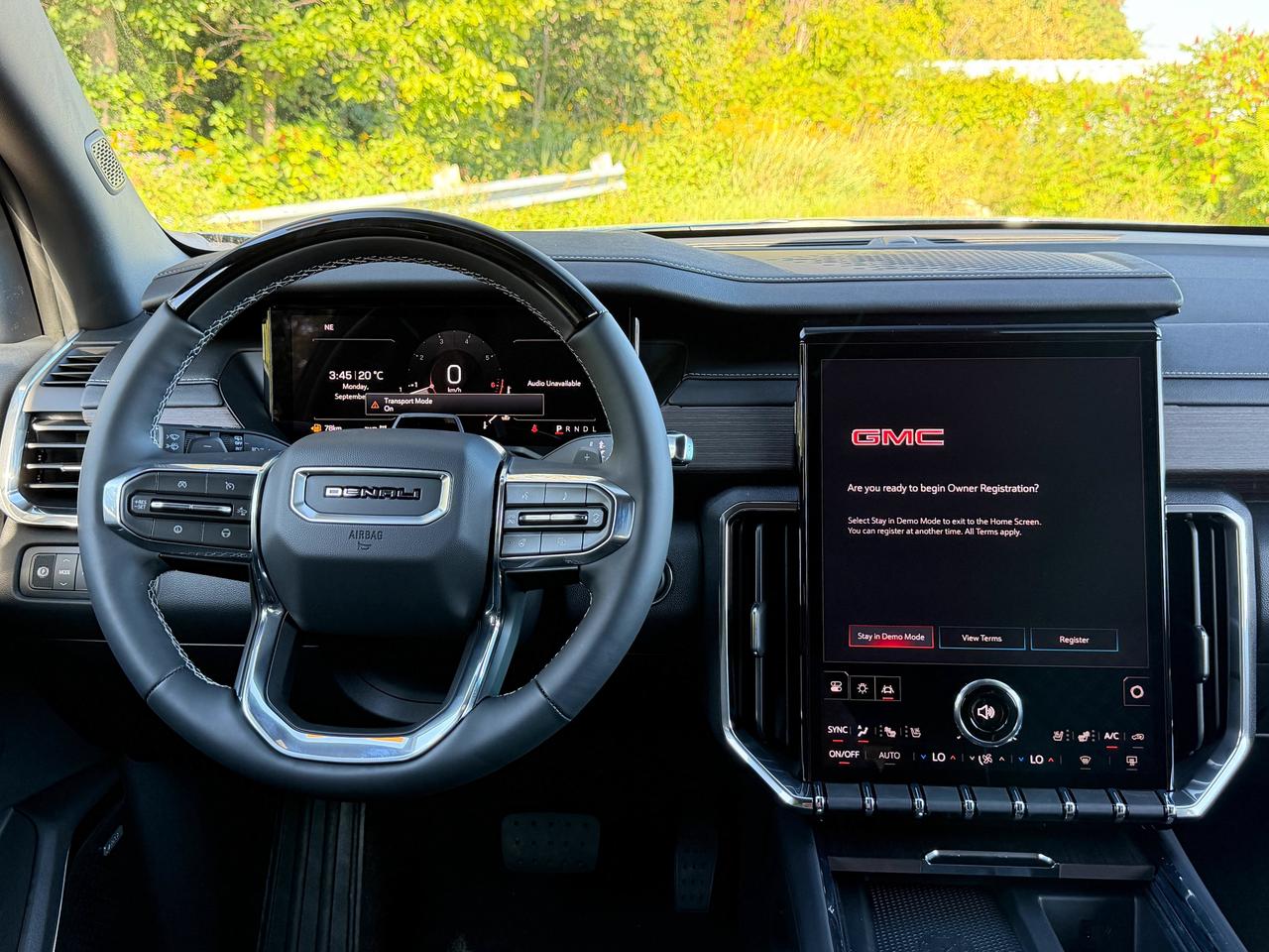 2027 GMC Acadia Denali Photo