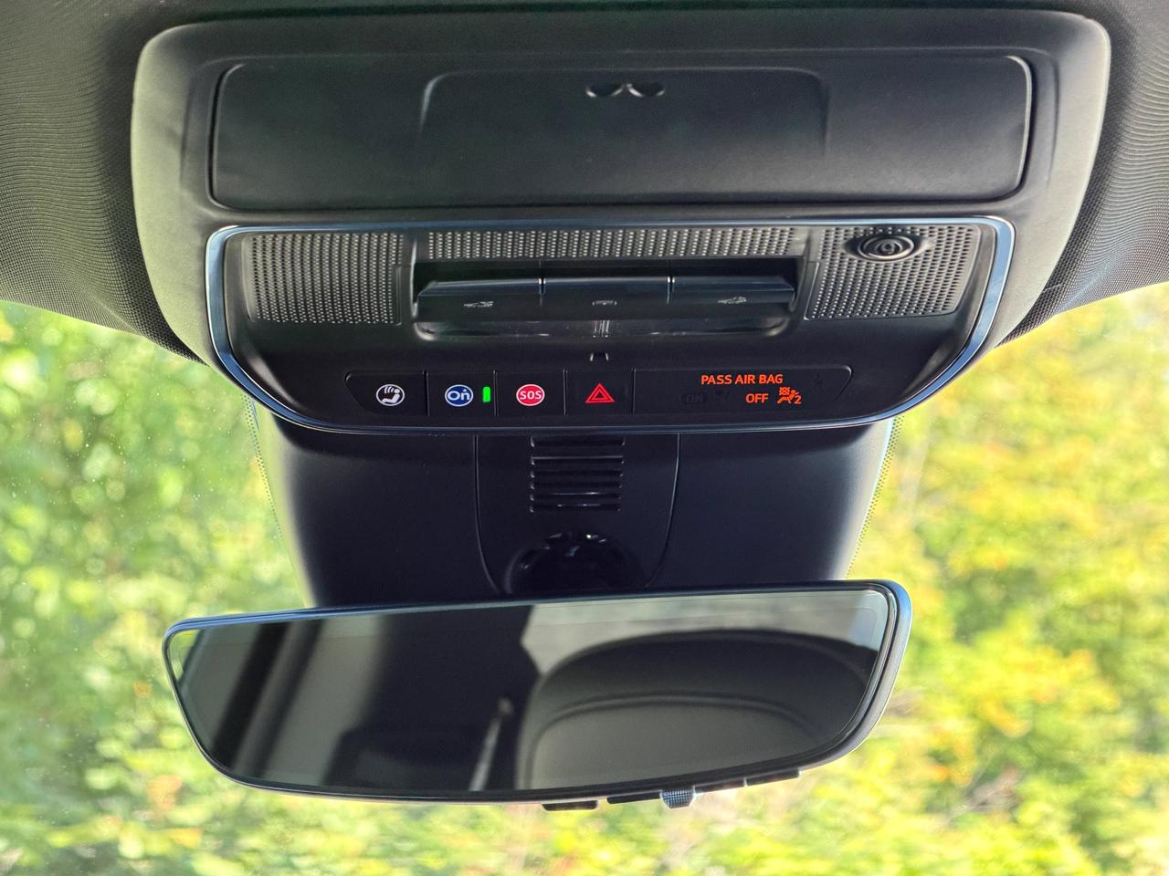 2027 GMC Acadia Denali Photo