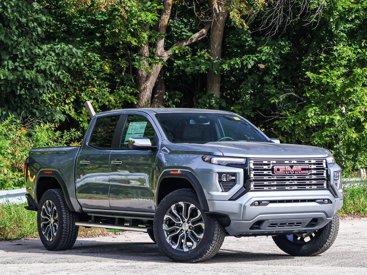2026 GMC Canyon Denali Photo5