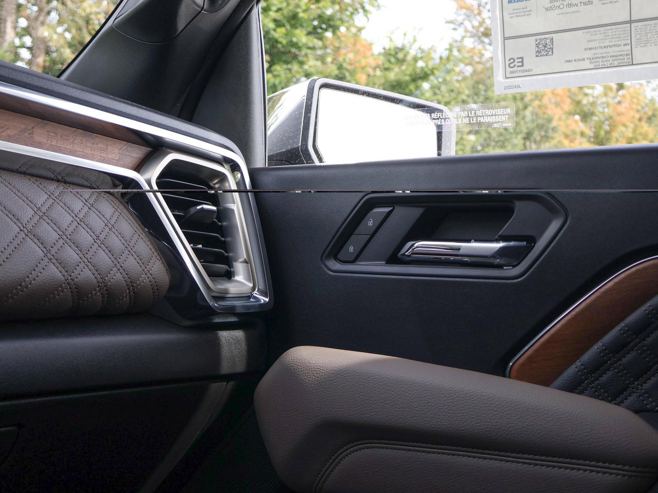 2026 GMC Canyon Denali Photo