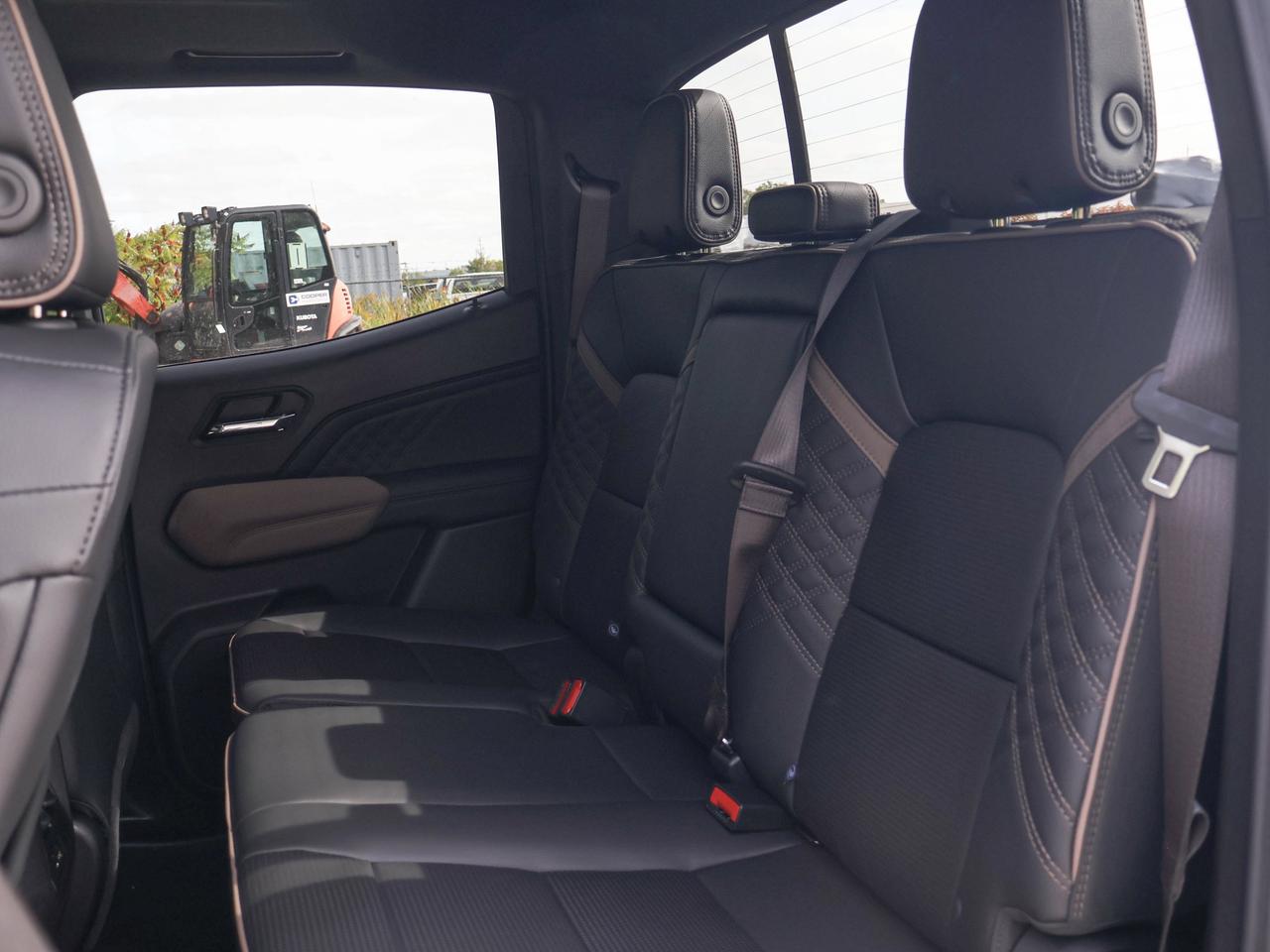 2026 GMC Canyon Denali Photo