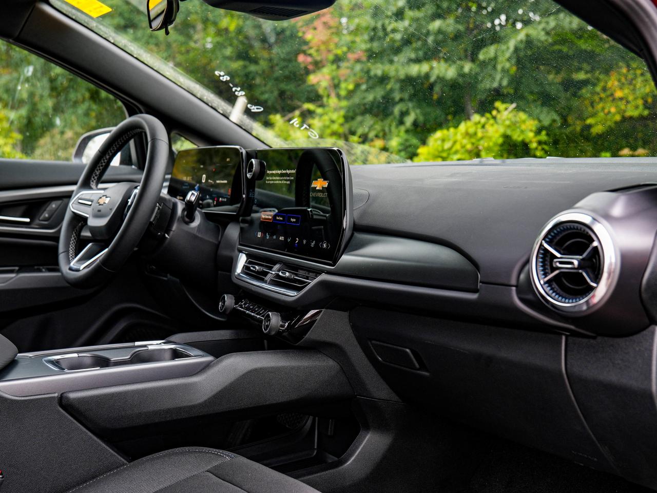 2027 Chevrolet Equinox EV LT1 w/PCY Photo