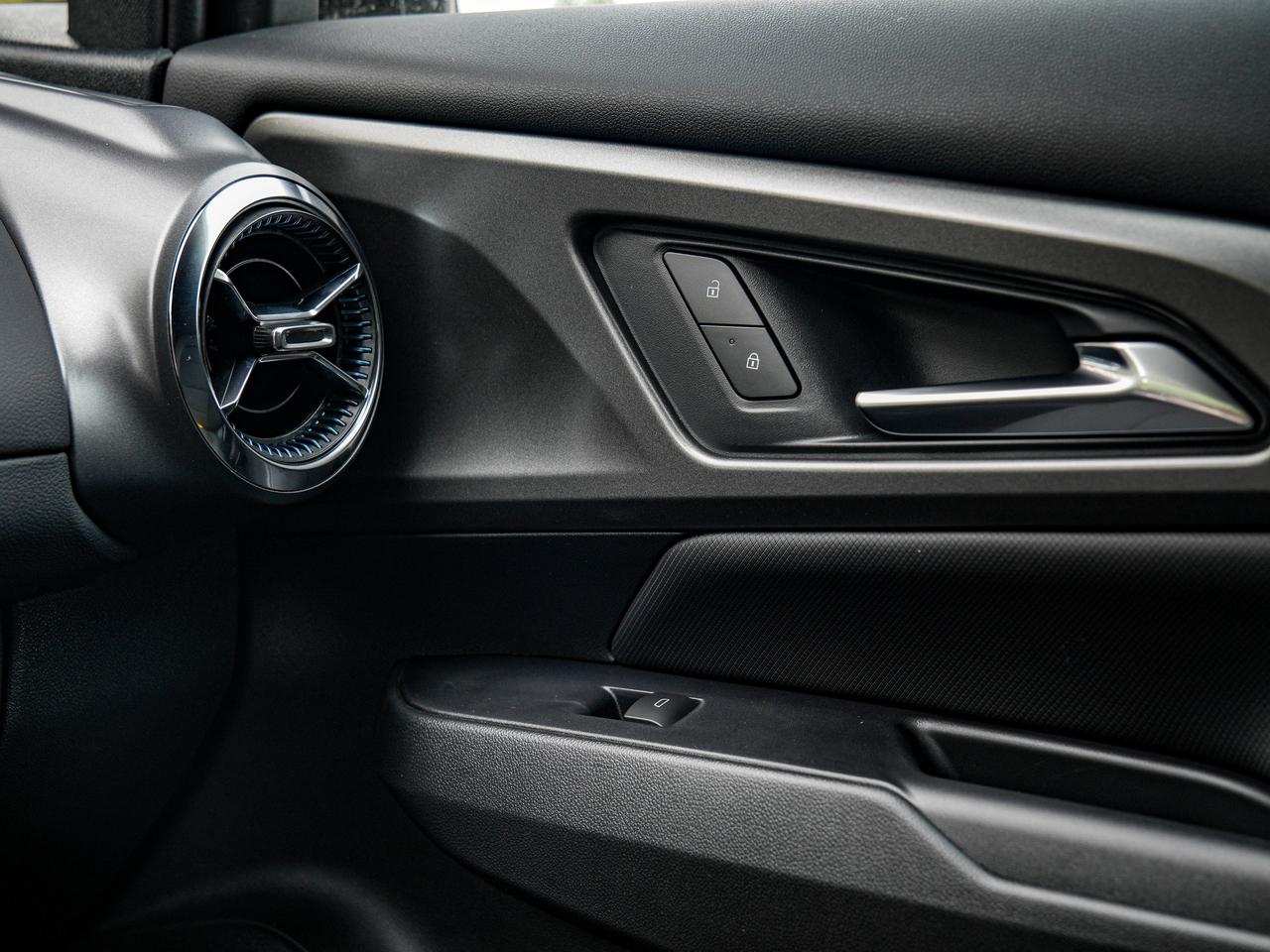 2027 Chevrolet Equinox EV LT1 w/PCY Photo