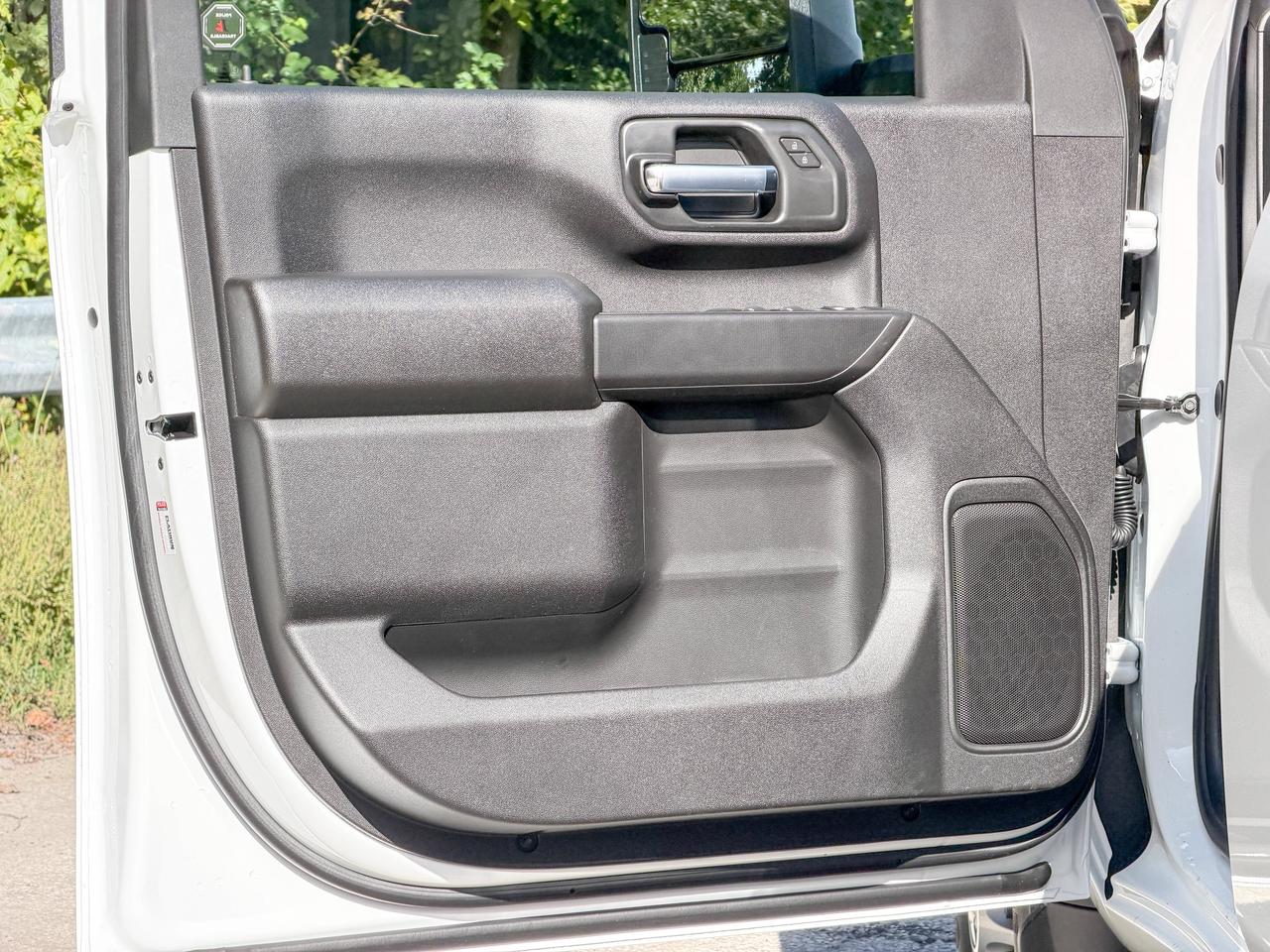 2026 Chevrolet SILVERADO 2500HD Work Truck Photo