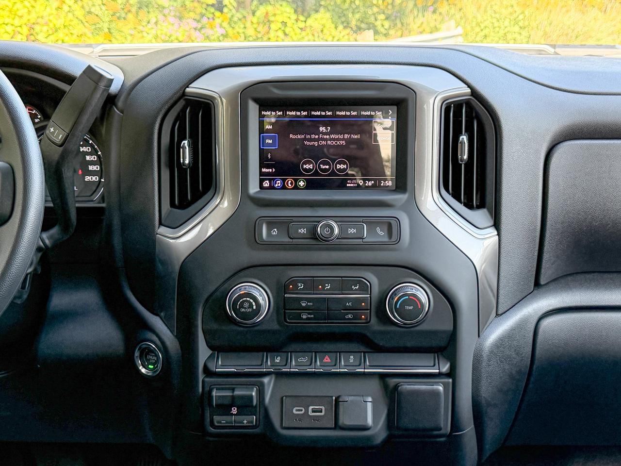 2026 Chevrolet SILVERADO 2500HD Work Truck Photo