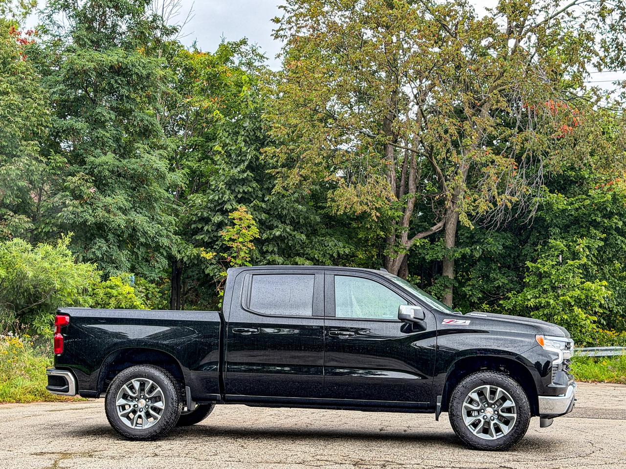 2026 Chevrolet Silverado 1500 LT Photo4