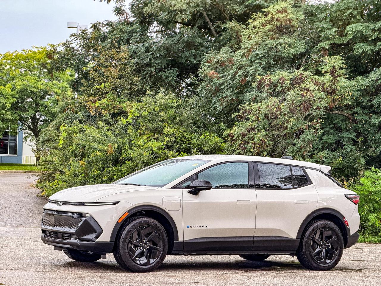 2027 Chevrolet Equinox EV LT1 w/PCY Photo
