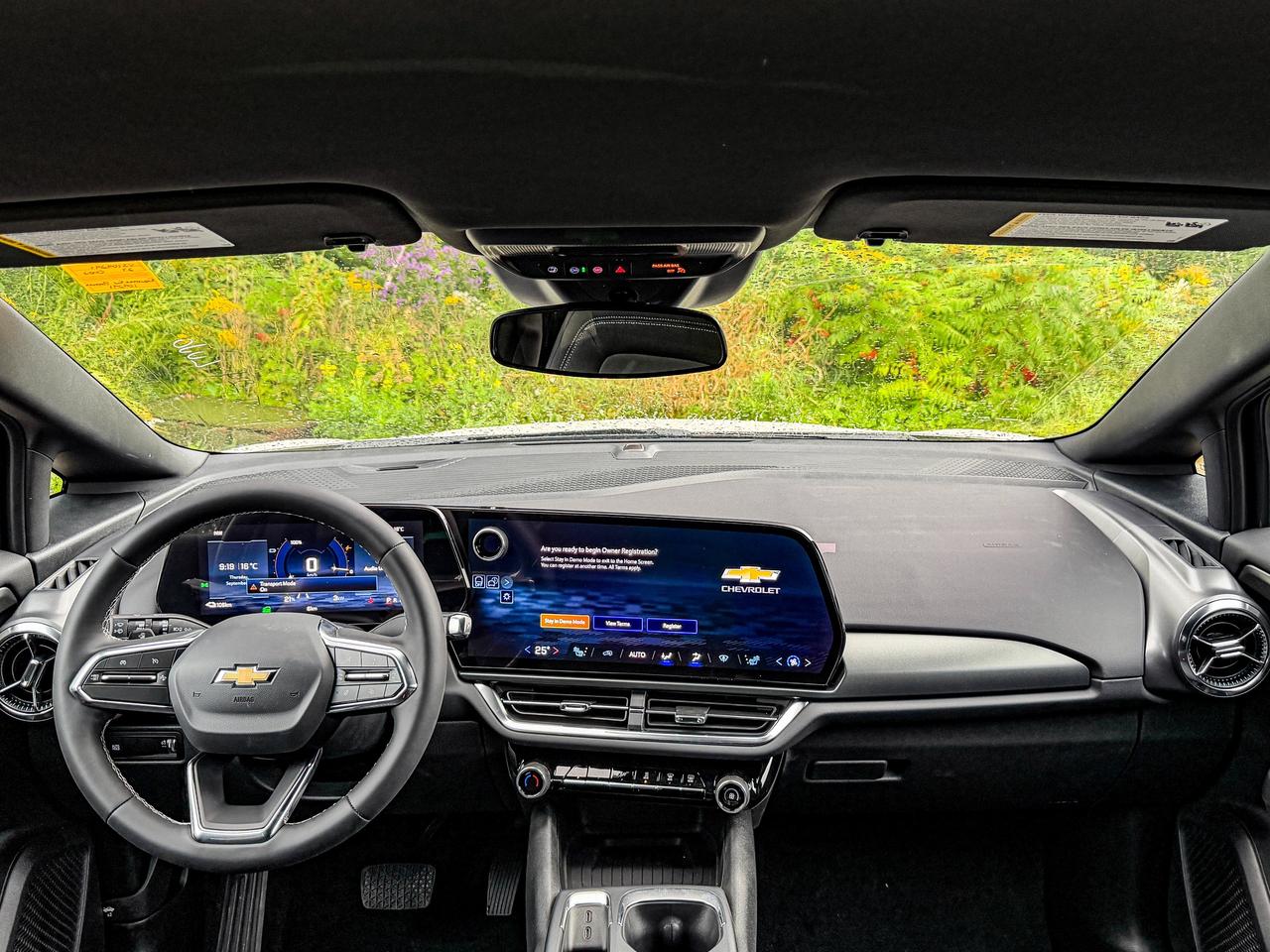 2027 Chevrolet Equinox EV LT1 w/PCY Photo