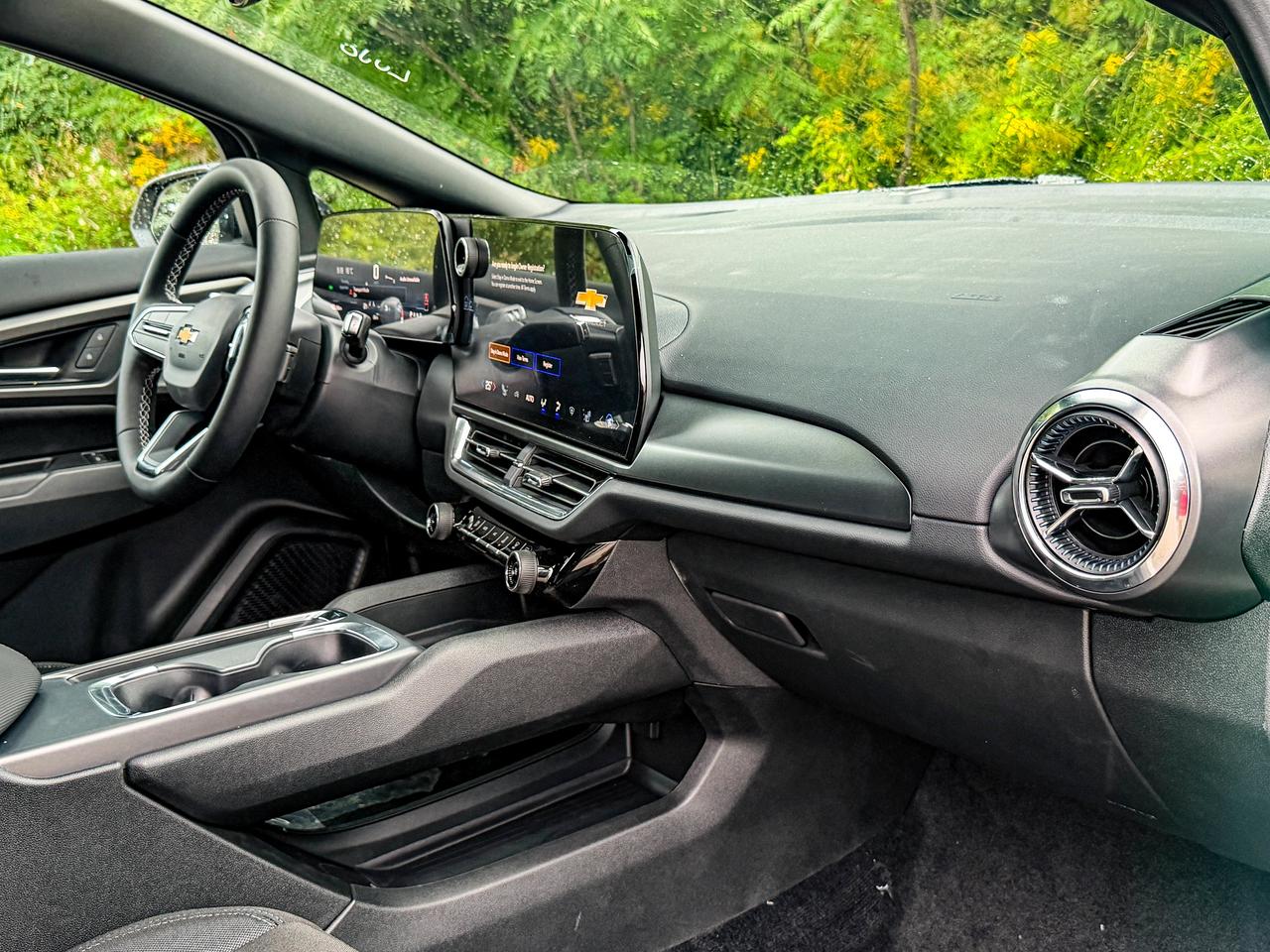 2027 Chevrolet Equinox EV LT1 w/PCY Photo