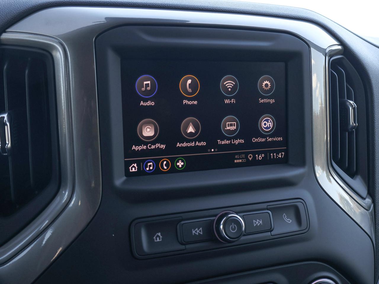 2026 Chevrolet SILVERADO 2500HD Work Truck Photo