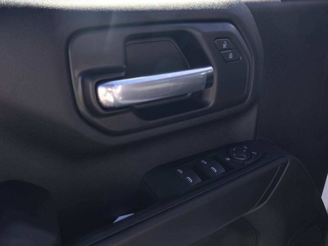 2026 Chevrolet SILVERADO 2500HD Work Truck Photo