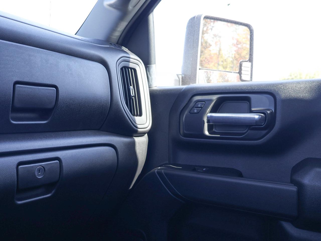 2026 Chevrolet SILVERADO 2500HD Work Truck Photo