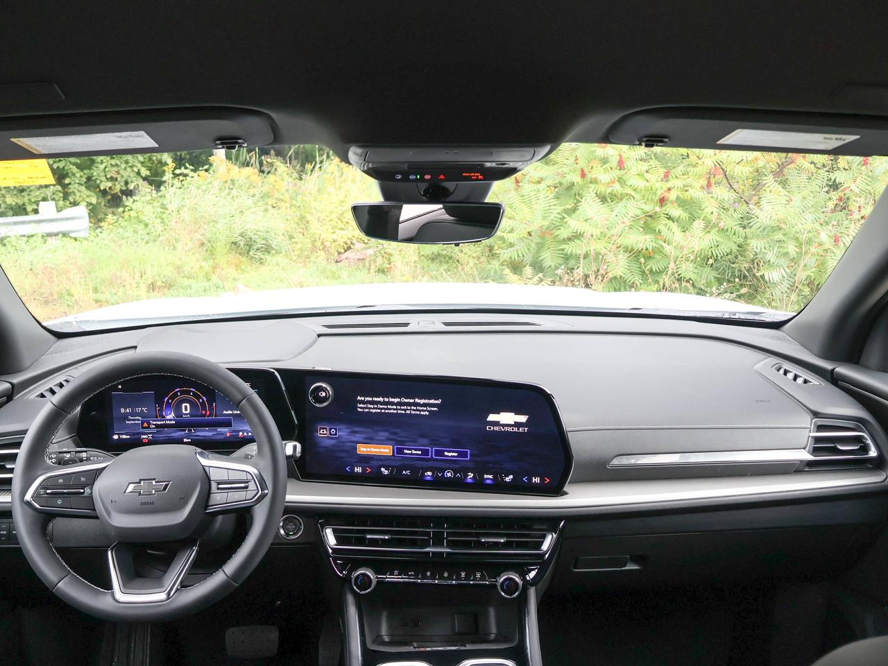 2027 Chevrolet Traverse LT Photo