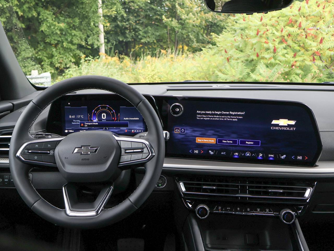 2027 Chevrolet Traverse LT Photo
