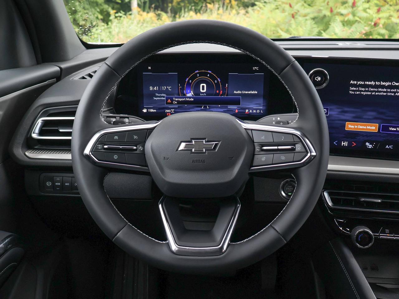 2027 Chevrolet Traverse LT Photo