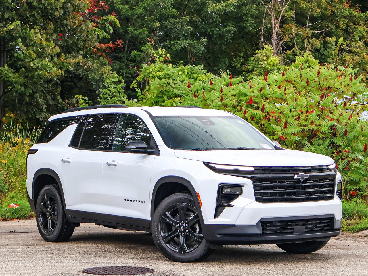 2027 Chevrolet Traverse LT Photo1